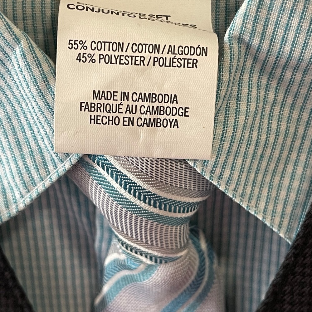 Van Heusen Boys Suit Vest Pants Shirt Tie Set Size 4 black 4 pc set - Picture 4 of 5